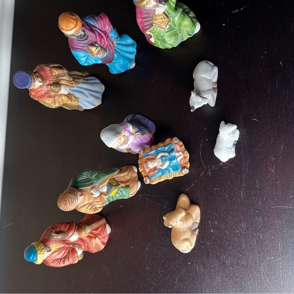 Vintage Christmas Child Creche, 10 piece, Ceramic, 1990’s Decor, Holiday Decor - Picture 4 of 7